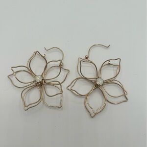 🍭 bundle deal! Flower & Opal costume jewelry earrings